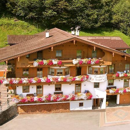 Landhaus Granat Mayrhofen Exteriör bild