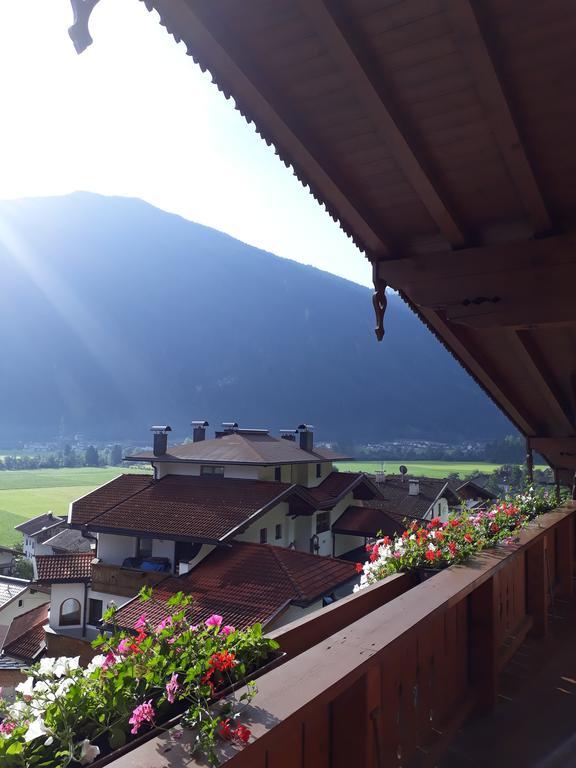 Landhaus Granat Mayrhofen Exteriör bild