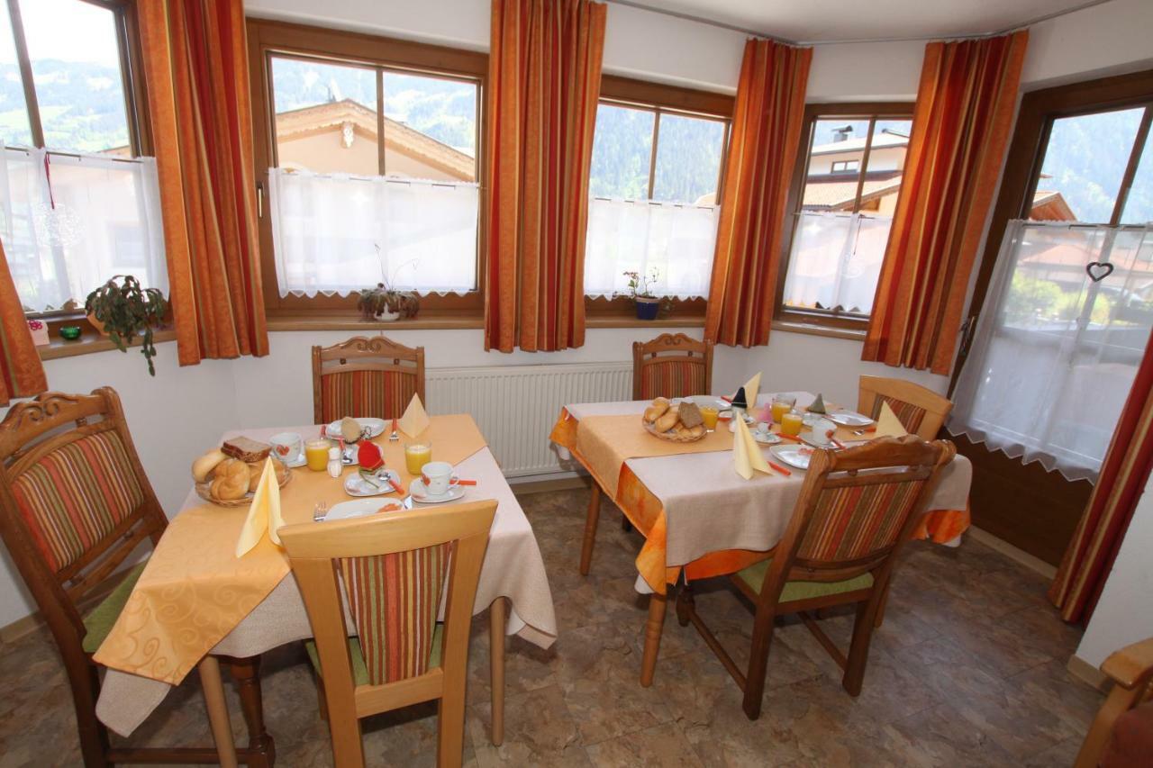 Landhaus Granat Mayrhofen Exteriör bild