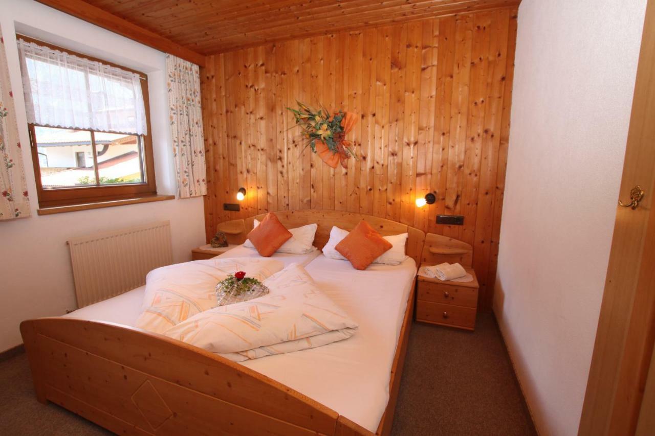Landhaus Granat Mayrhofen Exteriör bild