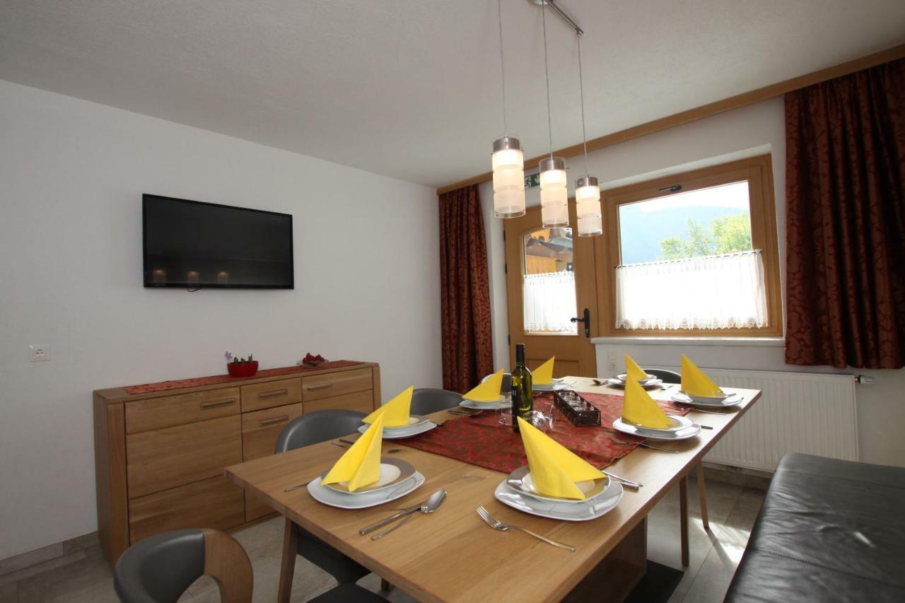 Landhaus Granat Mayrhofen Exteriör bild