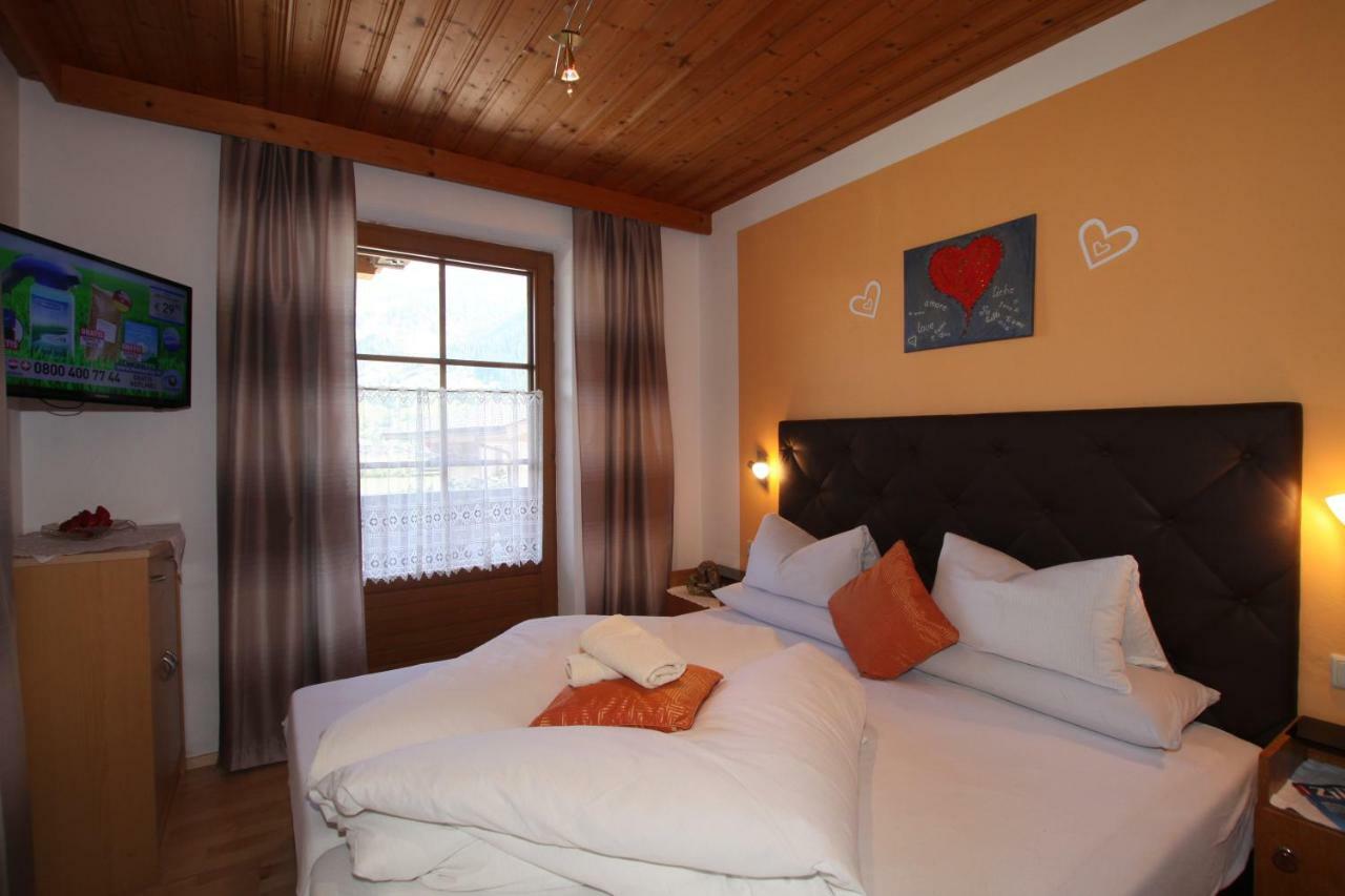 Landhaus Granat Mayrhofen Exteriör bild
