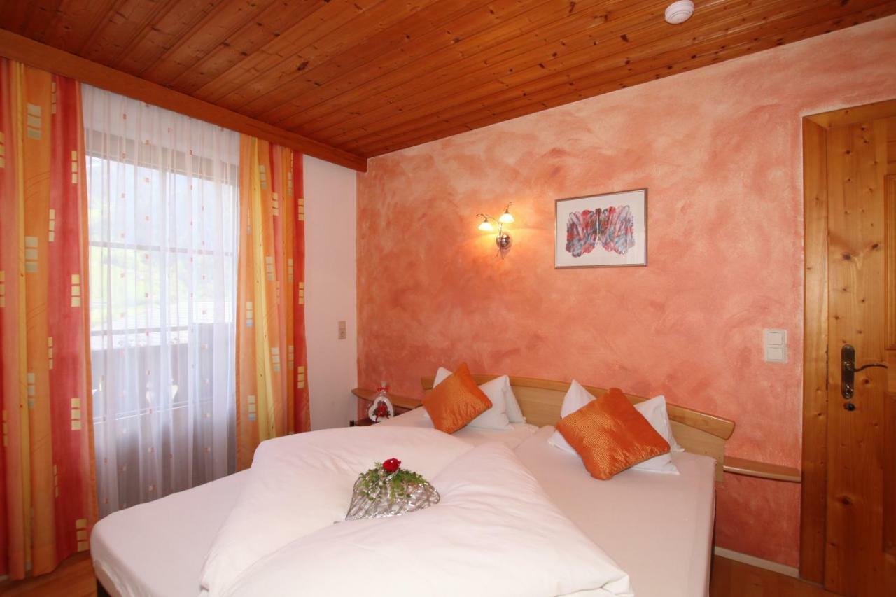 Landhaus Granat Mayrhofen Exteriör bild