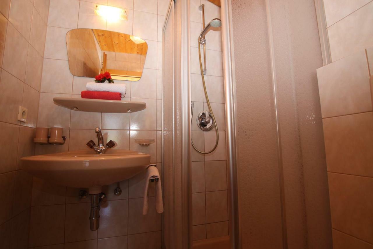 Landhaus Granat Mayrhofen Exteriör bild